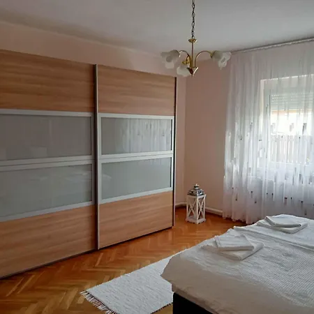 In - Balaton 19992 Apartment