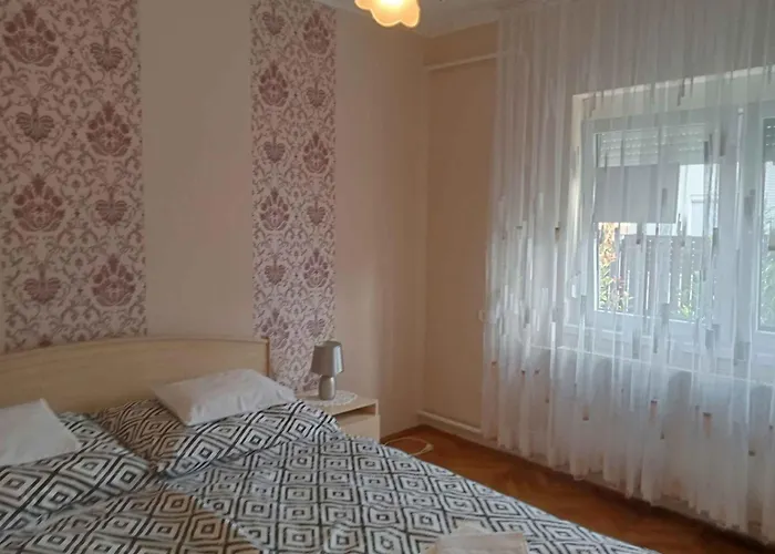 In - Balaton 19992 Apartman